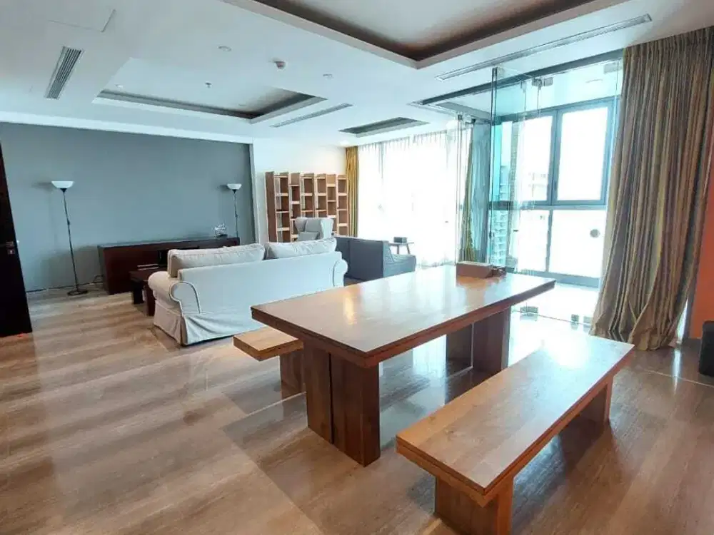 Disewakan Apartemen Kemang Village Tipe 3 BR Full Furnished