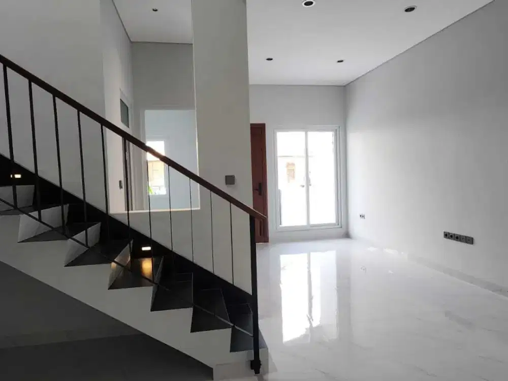 DIJUAL RUMAH Baru 2 lantai  Di Sektor Gading Serpong