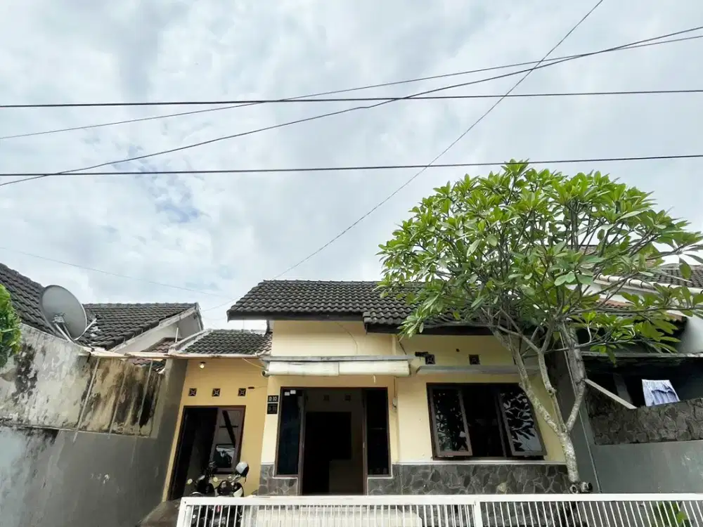 Dijual Rumah di Perumahan Puri Domas Tajem