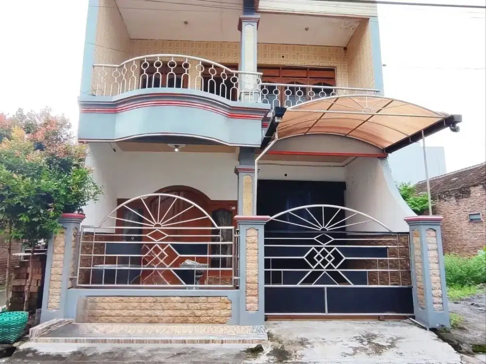 Rumah 2 Lantai Siap Huni Dekat The Park Mall