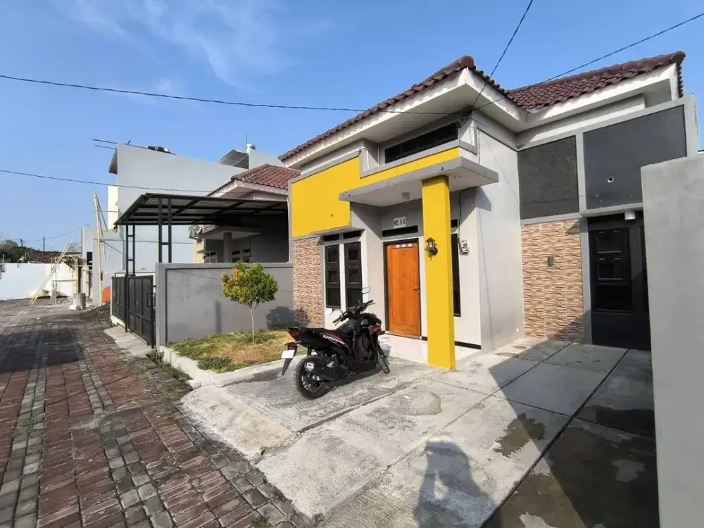 Rumah Bagus Strategis Semi Cluster di Sumber Solo