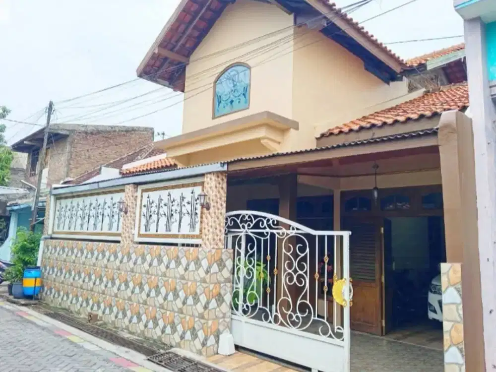 Rumah 2 Lt di Jl. Pandansari dekat Pasar Johar MAJT