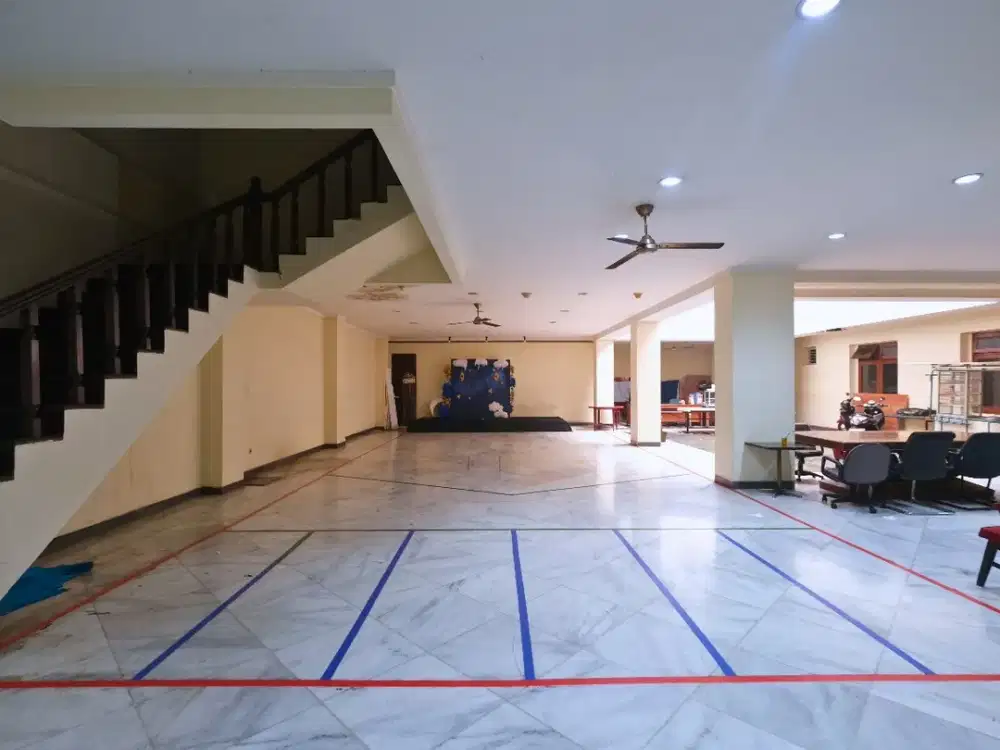 Dijual/Disewa Rumah Kantor Lokasi Sangat Strategis Area Menteng
