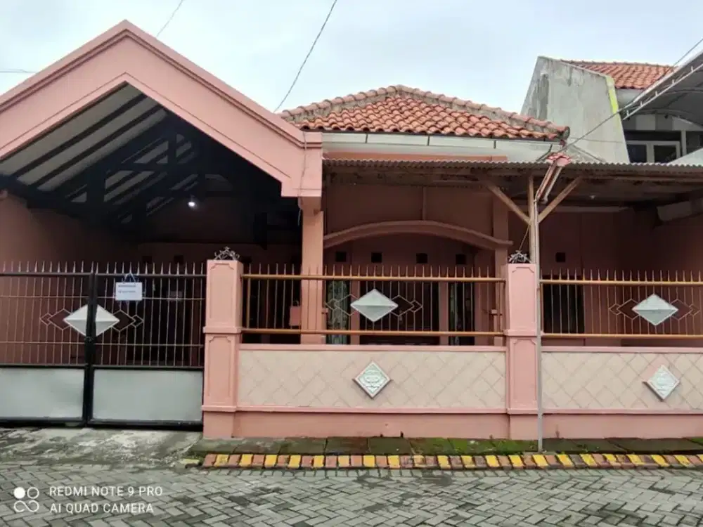 Murah Rumah 1 Lantai Lokasi Strategis di Kebraon Indah Permai Surabaya
