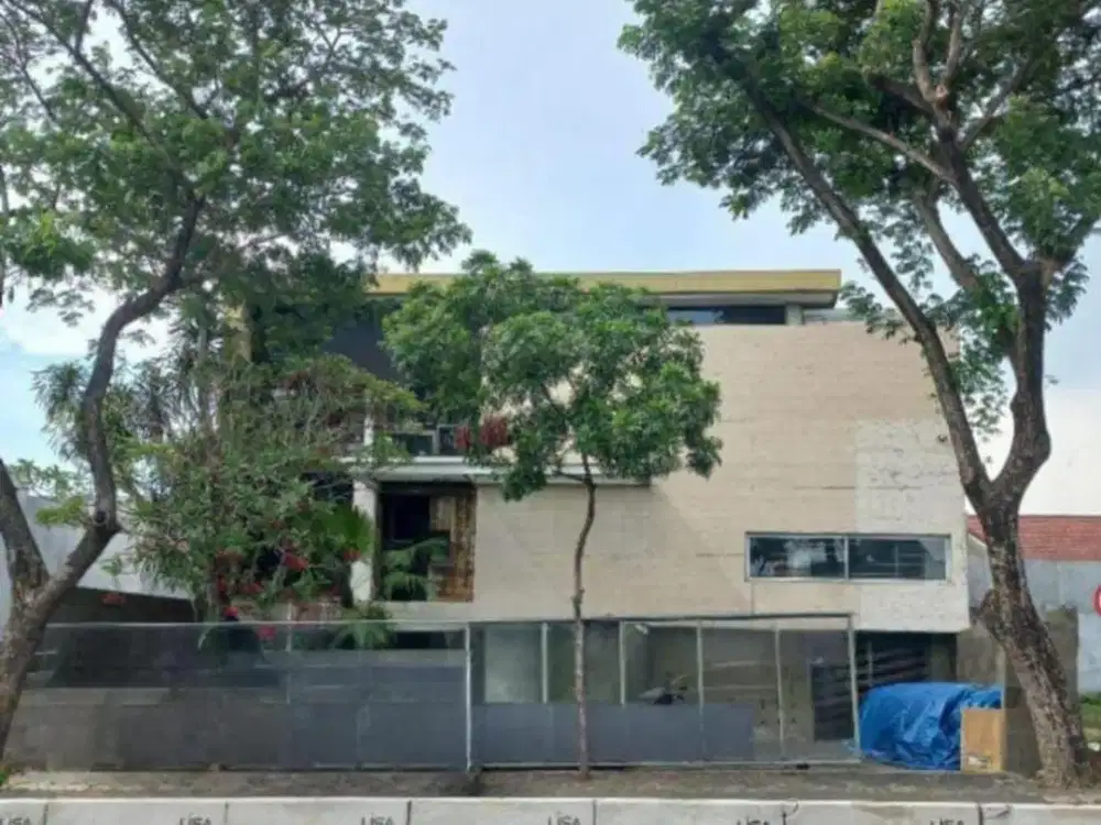 Termurah Rumah 3 Lantai Area Komersial Villa Taman Telaga Citraland