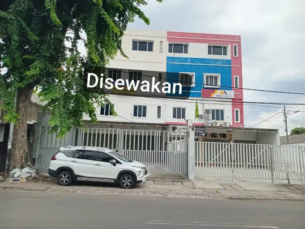 Disewakan Ruko 3 Lantai Klender Jakarta Timur Strategis