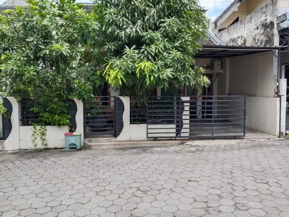 Dijual Rumah Siap Huni 2 Lt dlm Perumahan dlm Kota di Taman Siswa