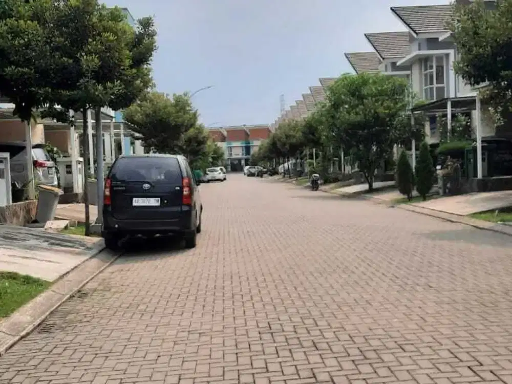 Rumah 3 Lantai Full Renovasi Cluster Lavesh Harapan Indah