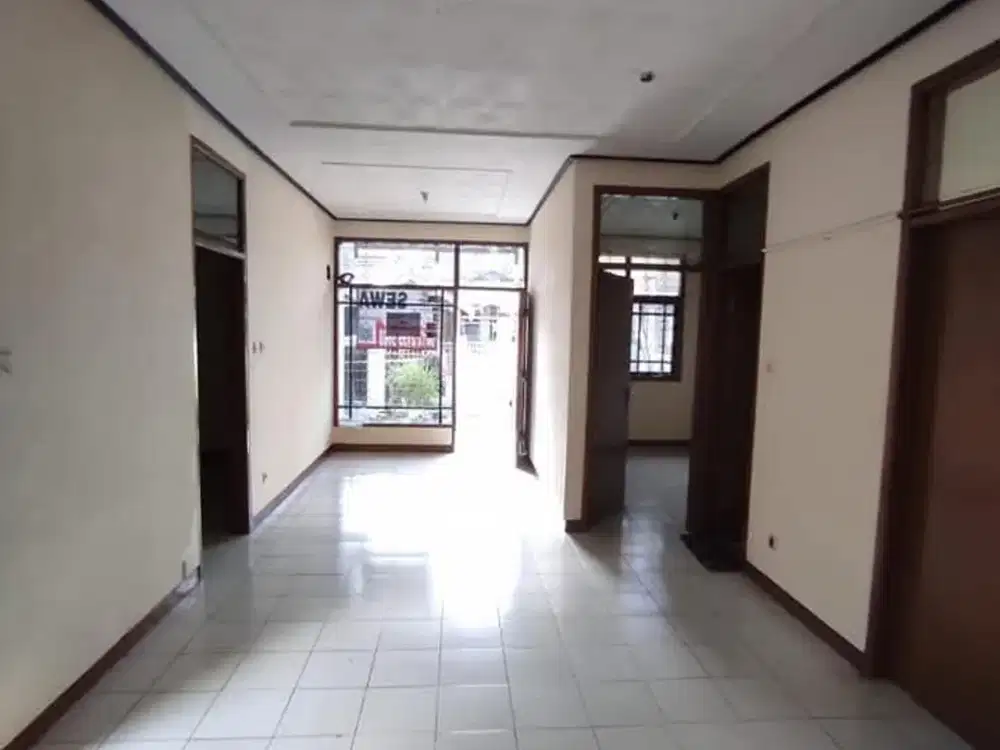 Rumah 3 kamar tidur di sayap jl Margacinta dekat ke Telkom University