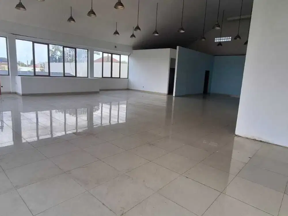 Disewakan ruang usaha 2 lantai di Sutami cocok untuk usaha kuliner