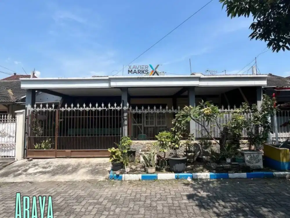 Rumah dekat Plaza dan Superindo di Araya Malang