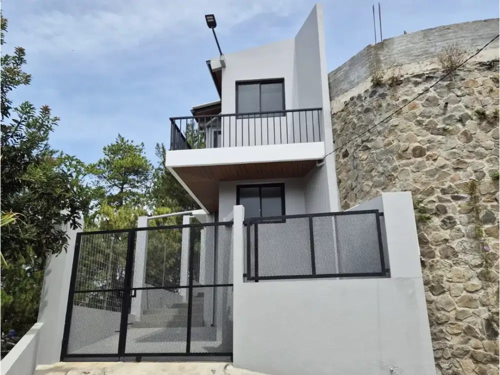 Turun Harga Rumah Minimalis Bangunan Baru Setiabudi Regency View Bagus