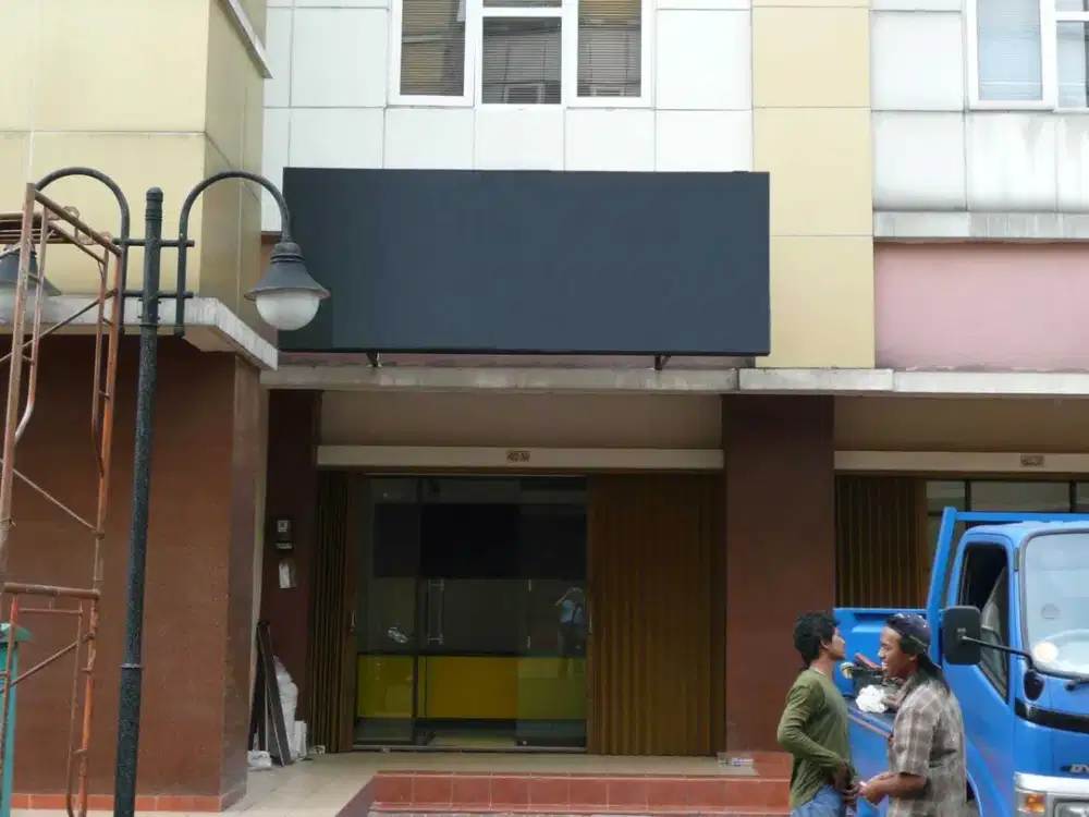 Dijual Ruko 3 Lantai Golden Boulevard – Siap Huni