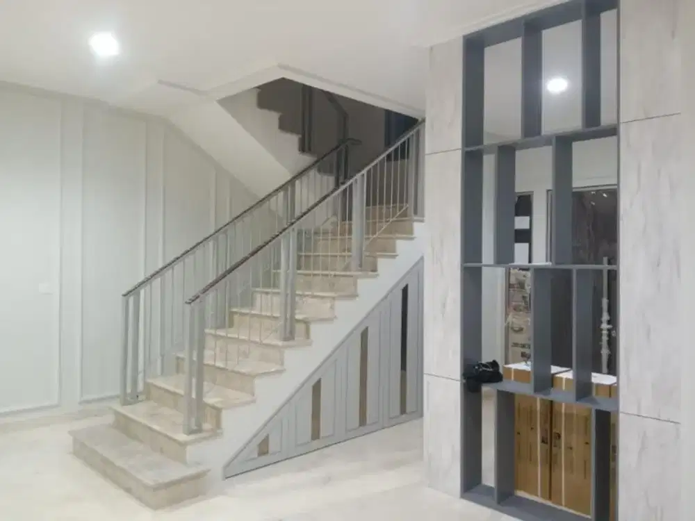 Dijual Murah Rumah Golf Island Uk 8x15 M² Furnish Bagus
