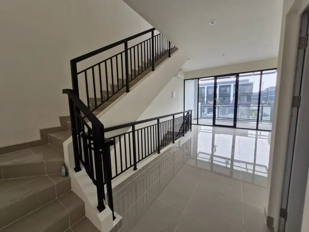 Sewa Murahh Ruko Hampton Hadap Jalan lokasi Ramai