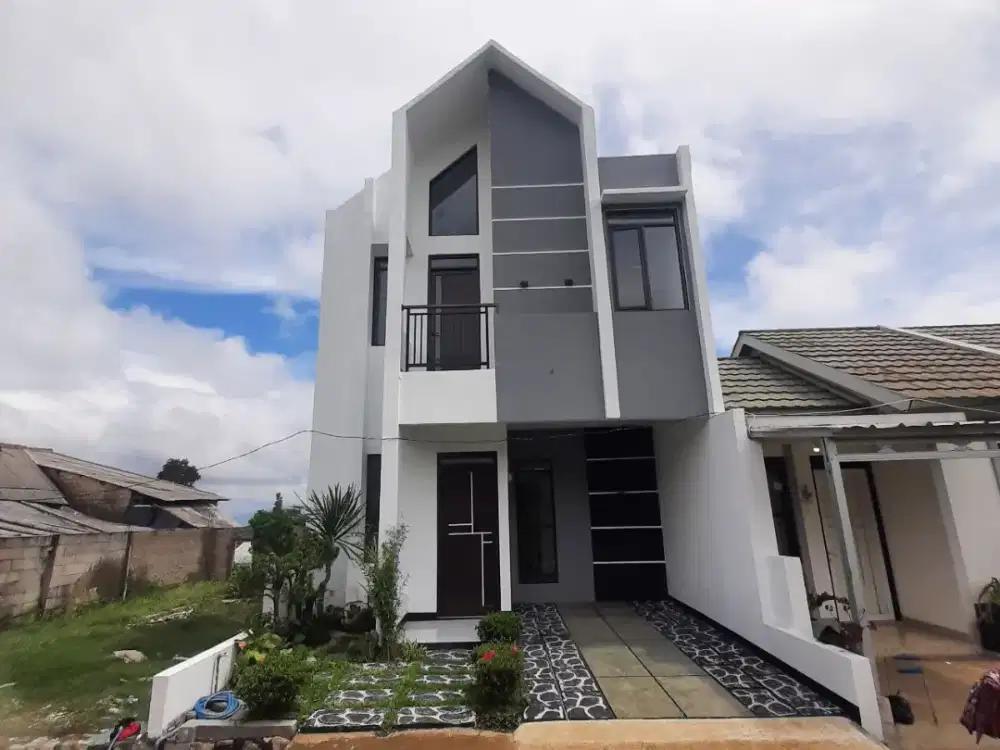 Rumah 2 lantai dengan lingkungan asri dkt Lembang