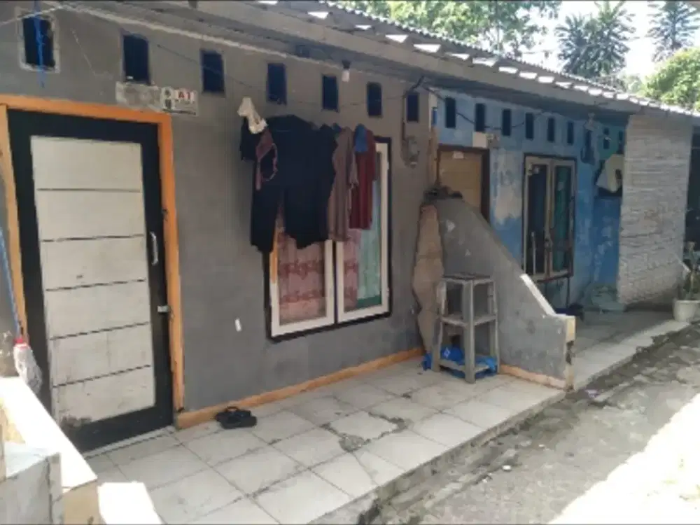 di jual kontrakan 3 pintu SHM masuk motor di sawangan baru depok