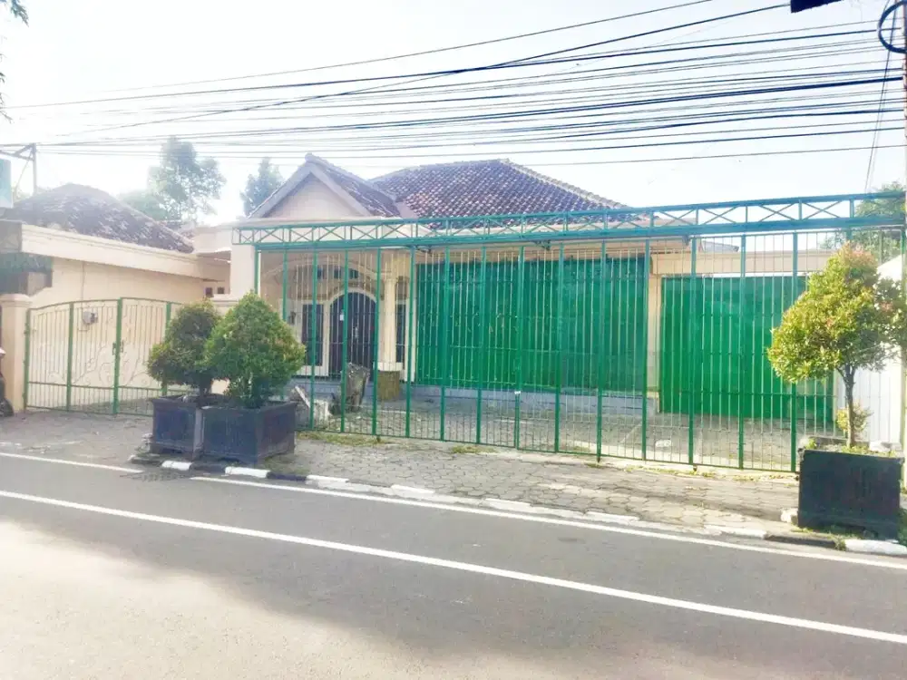 Rumah tanah luas strategis area Kotagede Yogyakarta