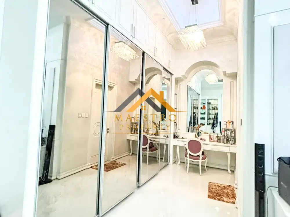 Dijual Villa 2,5 Tingkat Komplek Cemara Asri  Jalan Peony Medan