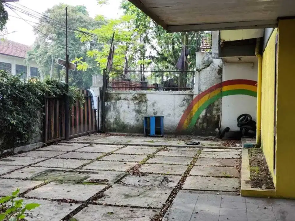 Disewakan rumah sayap buah batu