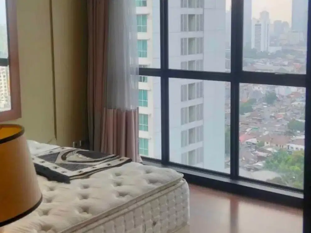 Disewakan : Apartment Ascott 2BR, balkon dan city view, akses mall LGS