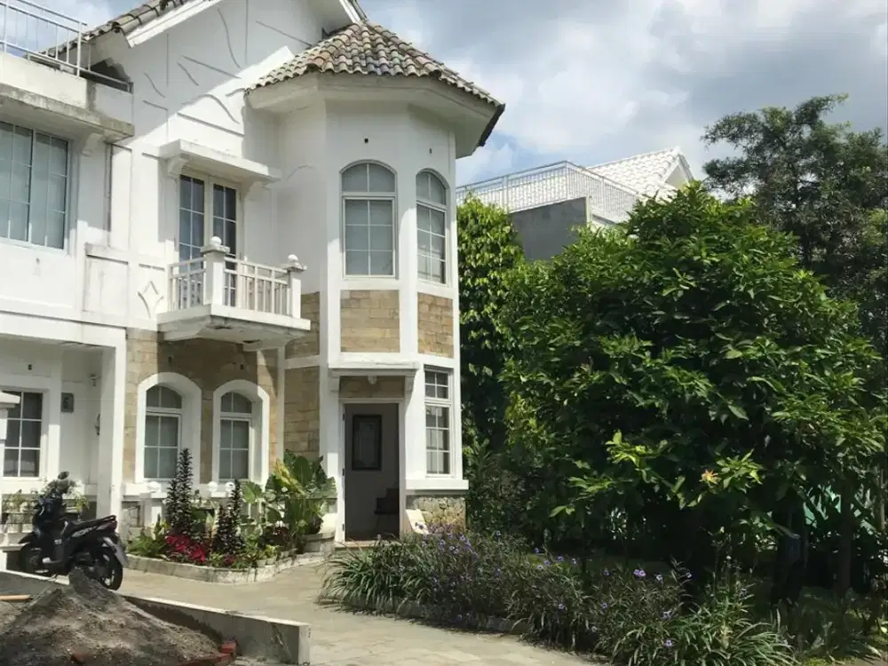 Dijual Rumah di Cluster Argenia Sentul City