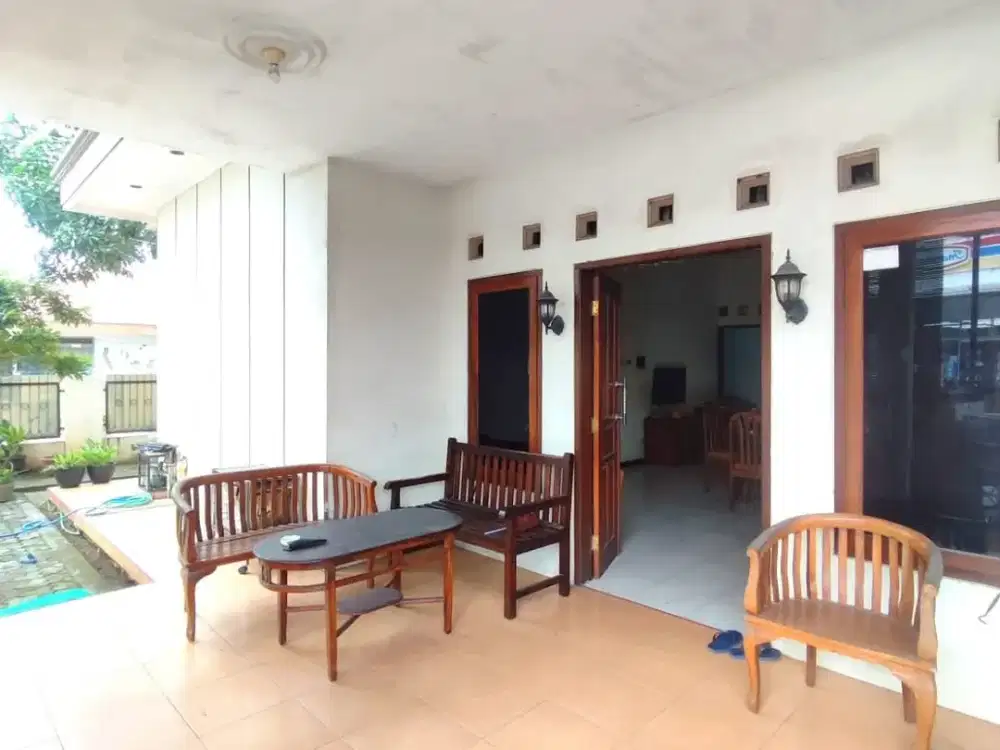 Rumah Hook 2 Lt di Mahesa Timur, depan Indomaret Pedurungan Tengah