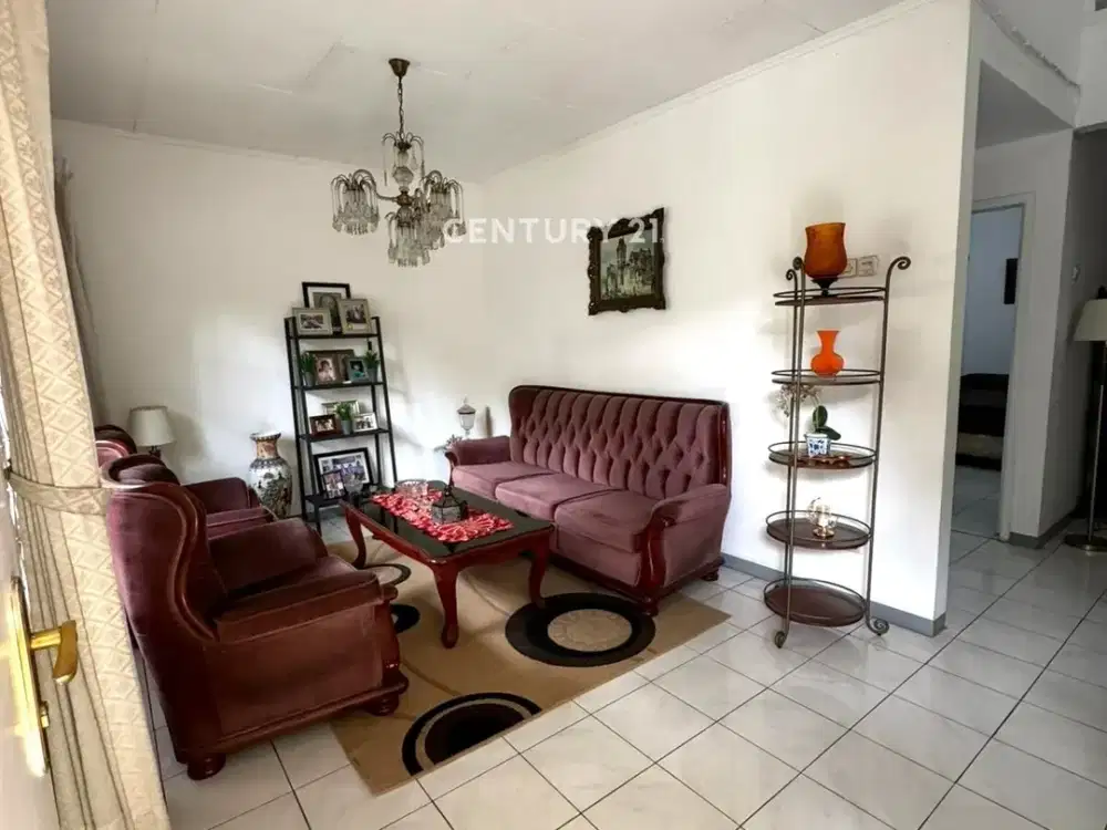 Rumah Rapi Siap Huni Di Kutilang Bintaro Jaya  8674