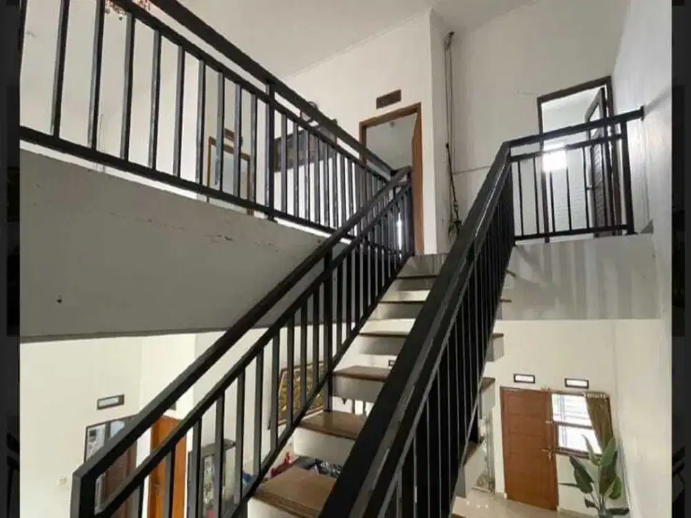 Dijual rumah di dalam komplek permata buah batu