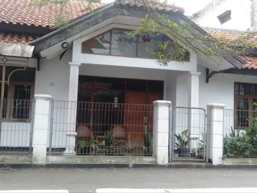 Rumah Siap Huni Lengkong Kecil Dekat Alun Alun kota Bandung