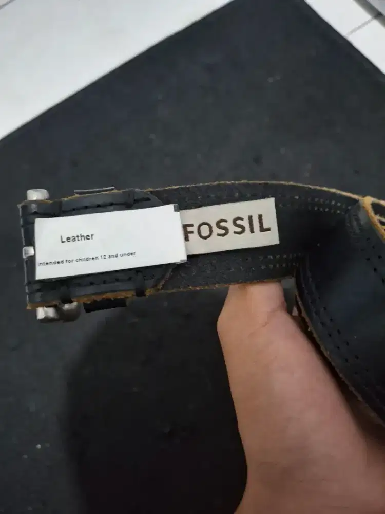 Gesper Pria Fossil Original