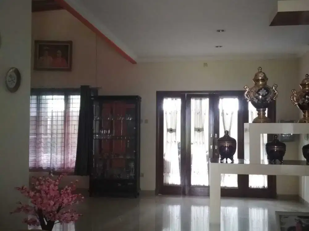 Rumah sewa Citra Gran Cibubur luas tanah besar harga termurah