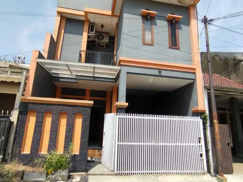 Rumah 2 Lantai Instragamable di Taman Cibaduyut Indah
