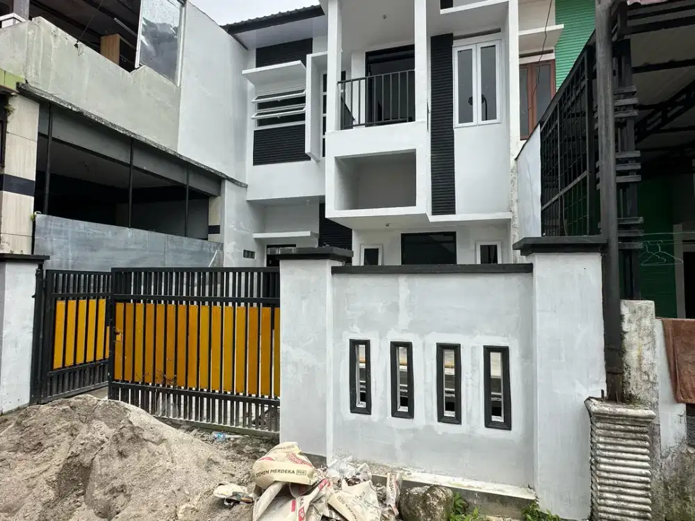 Rumah 2 lantai luas 3 KT + 3 KM dalam komplek Jln Balam Sunggal Medan