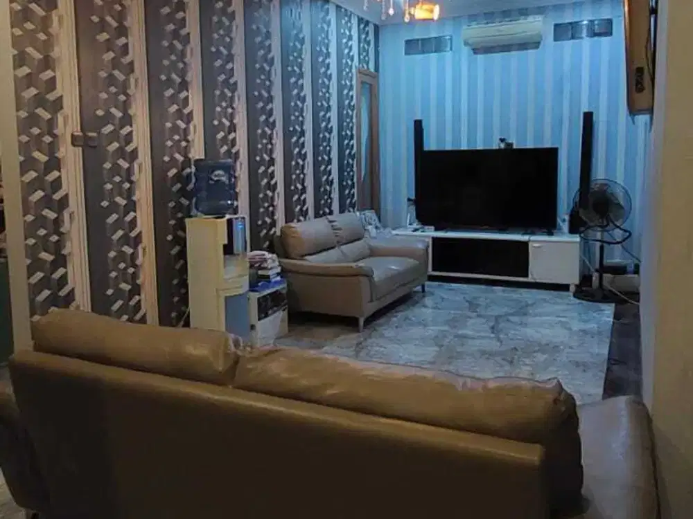 Rumah Mewah ada Swim Pool Dalam Cluster di Sektor 9 Bintaro GB13837