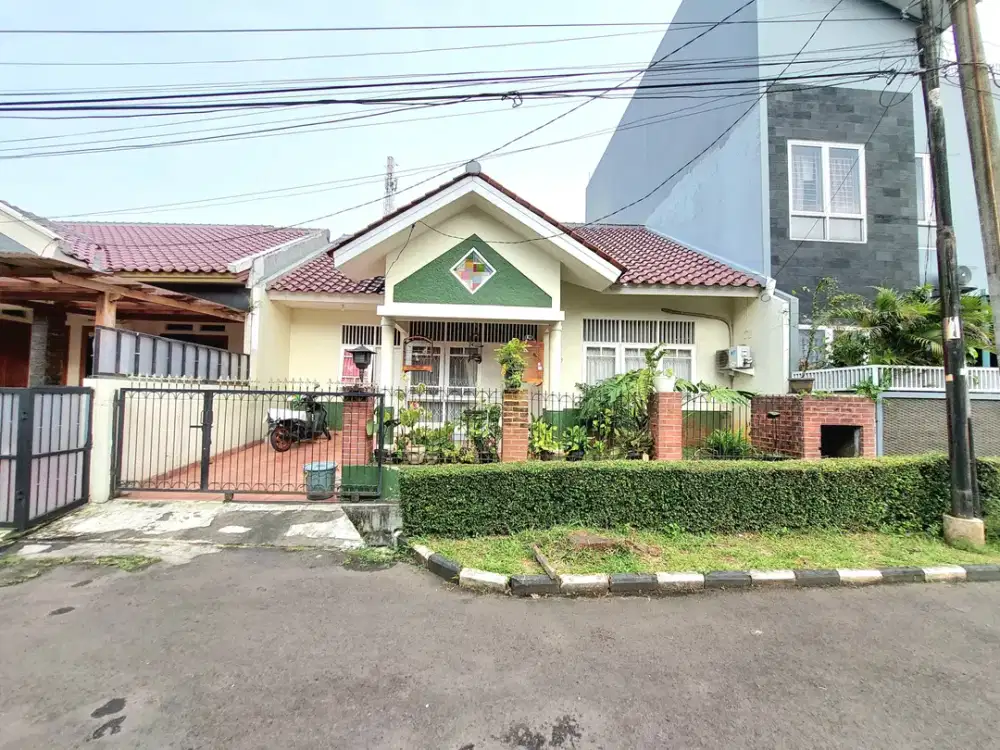RUMAH HOMIE DI BINTARO SEKTOR 9 LINGKUNGAN KOMPLEK ASRI DAN TENANG