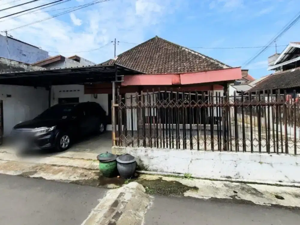 Dijual Rumah Hook Model Lama Hitung Tanah Di Kemirahan Malang