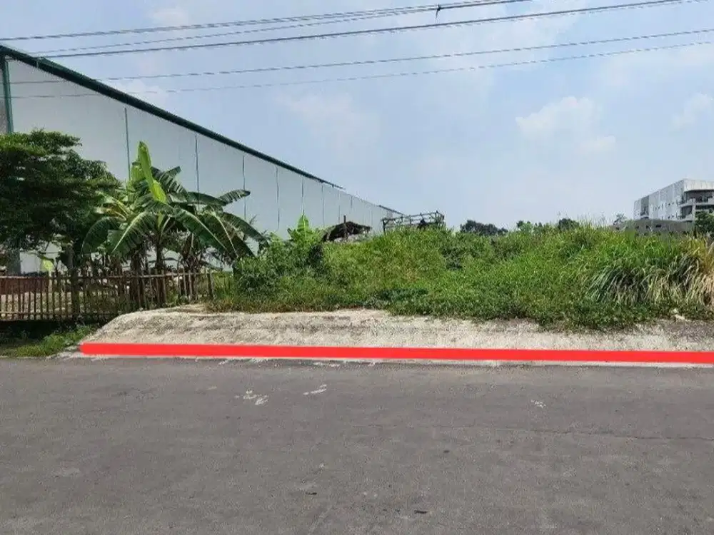 Tanah pekarangan strategis 2 juta /meter dekat tugu Boto Klodran