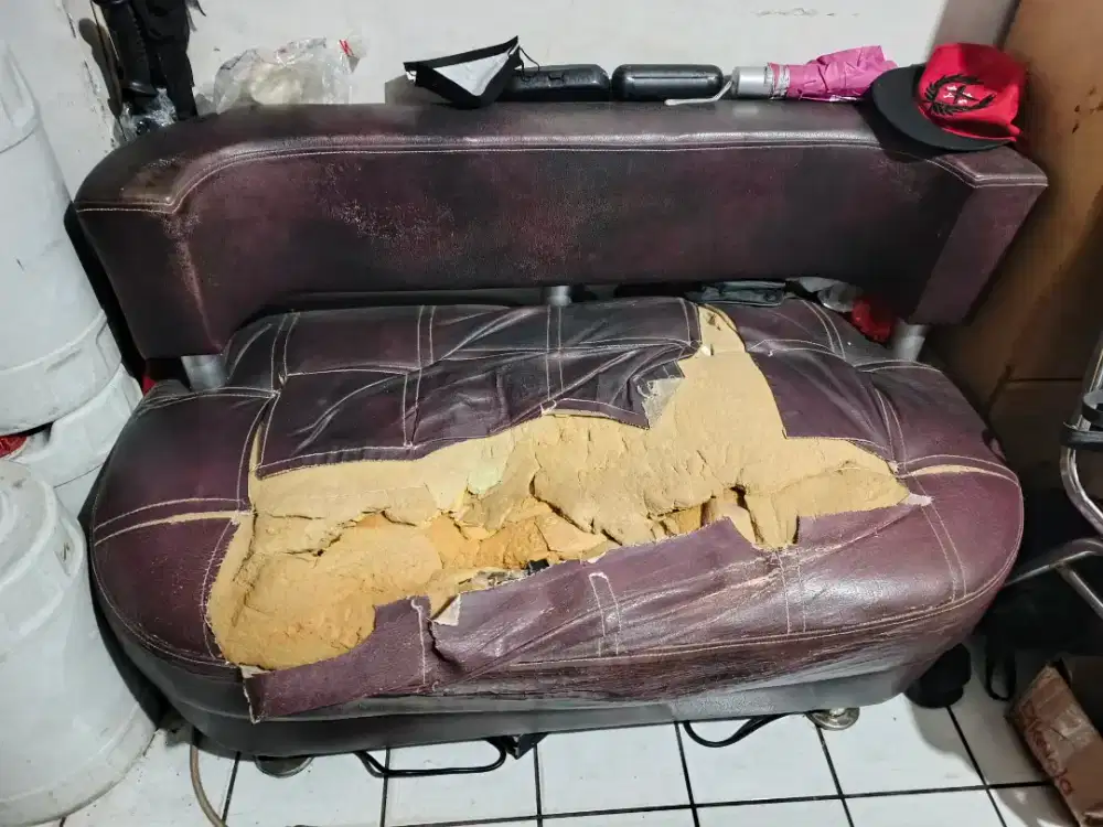 Sofa bekas apa adanya :)