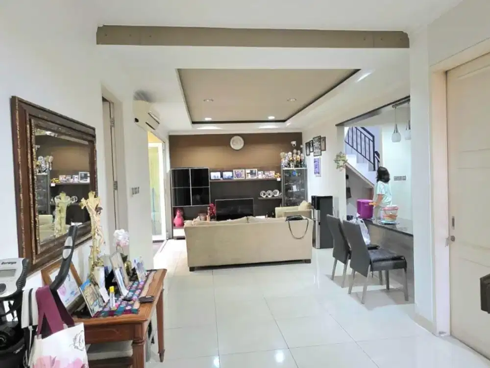 DIJUAL CEPAT RUMAH DI CLUSTER FIORDINI GADING SERPONG