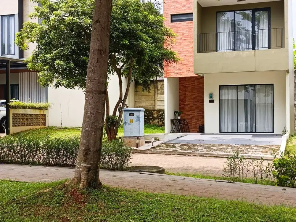 Dijual Cepat Rumah depan taman di Discovery Bintaro Tangerang selatan