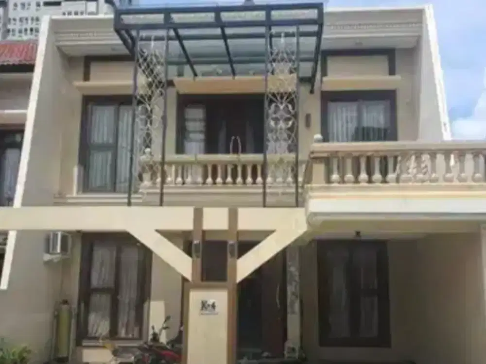 Jual rumah bagus siap huni di graha sampurna wiyung
