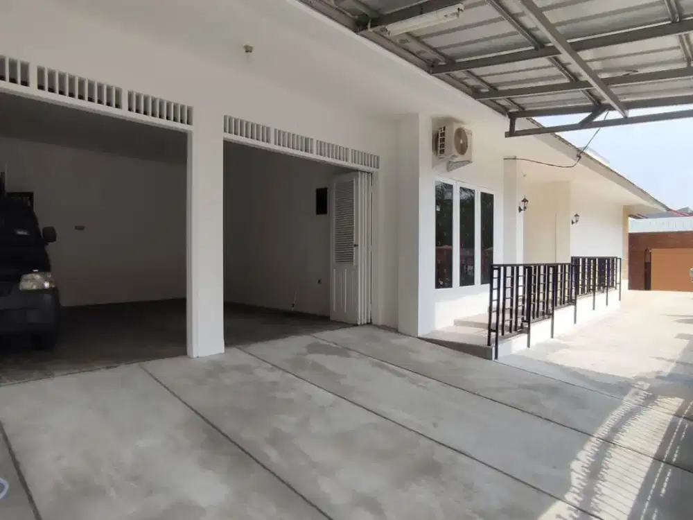 DISEWAKAN RUMAH DI KEMANG LOKASI MENARIK DAN STRATEGIS BARU RENOVASI