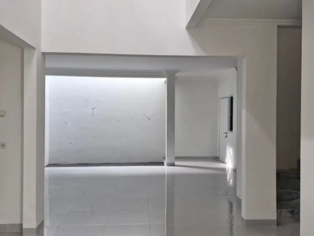 Rumah sudah renovasi, bagus di Kota Wisata, Cibubur