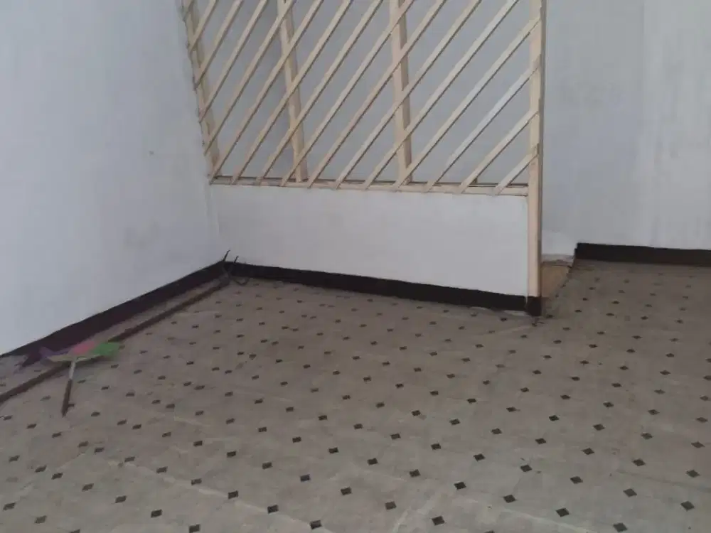 Rumah Usaha di Jalan Utama Karapitan Harga Bawah NJOP