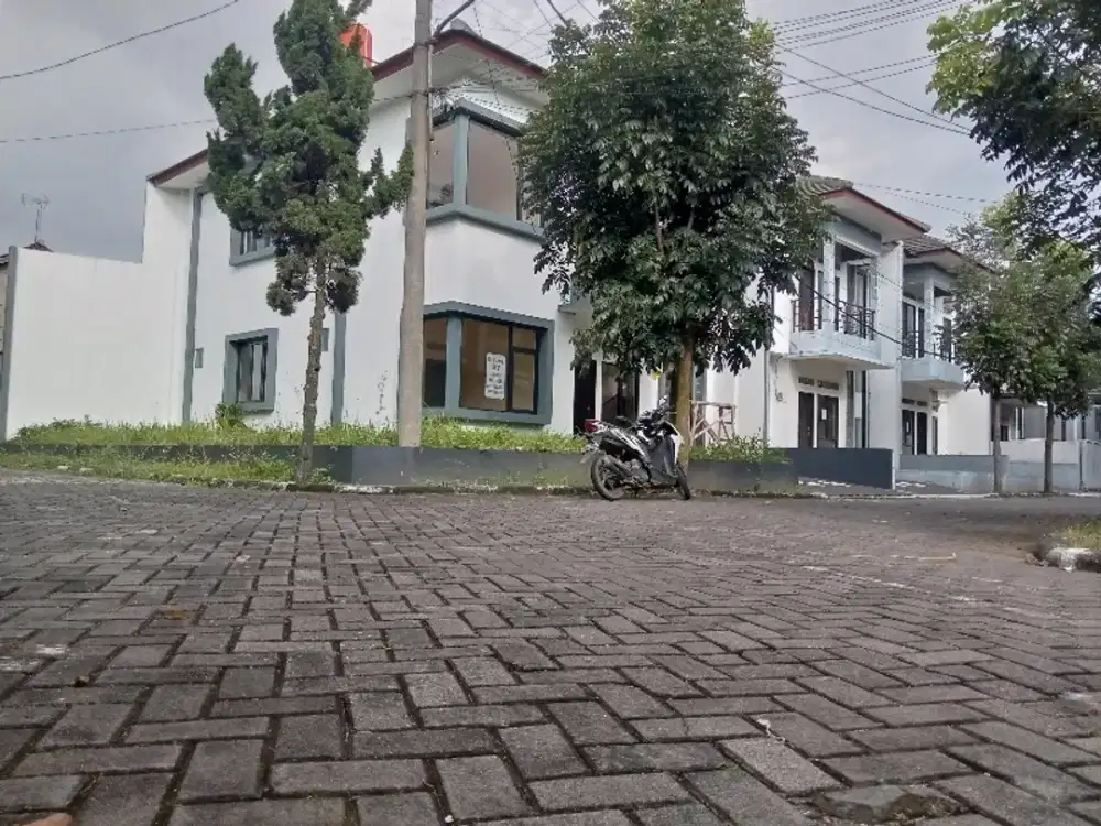 dijual rumah Baru di cluster Soekarno Hatta lokasi super strategis