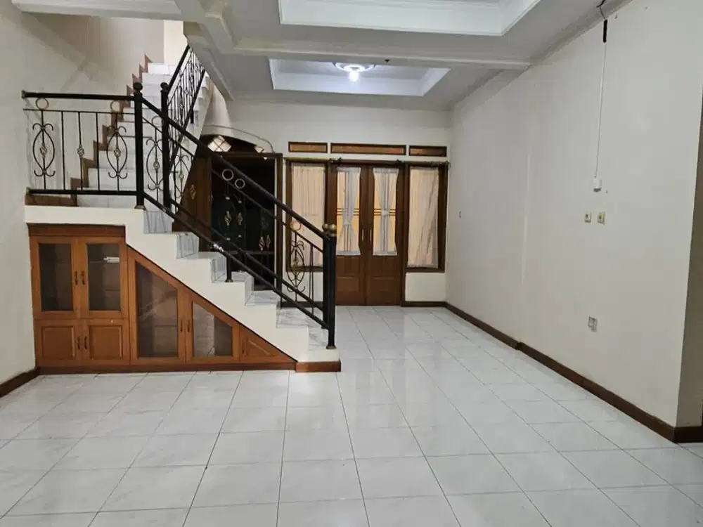 DIJUAL RUMAH 2Lt Panorama Alam Parahyangan - Arcamanik BANDUNG --N