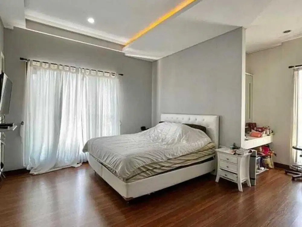 HOTSALE MERTILANG BINTARO SEKTOR 9 RUMAH CANTIK TERAWAT SIAP HUNI