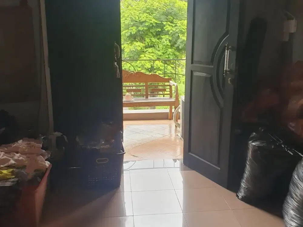 Dijual Rumah Luas 2 Lantai di Taman Beverly Golf Lippo Karawaci