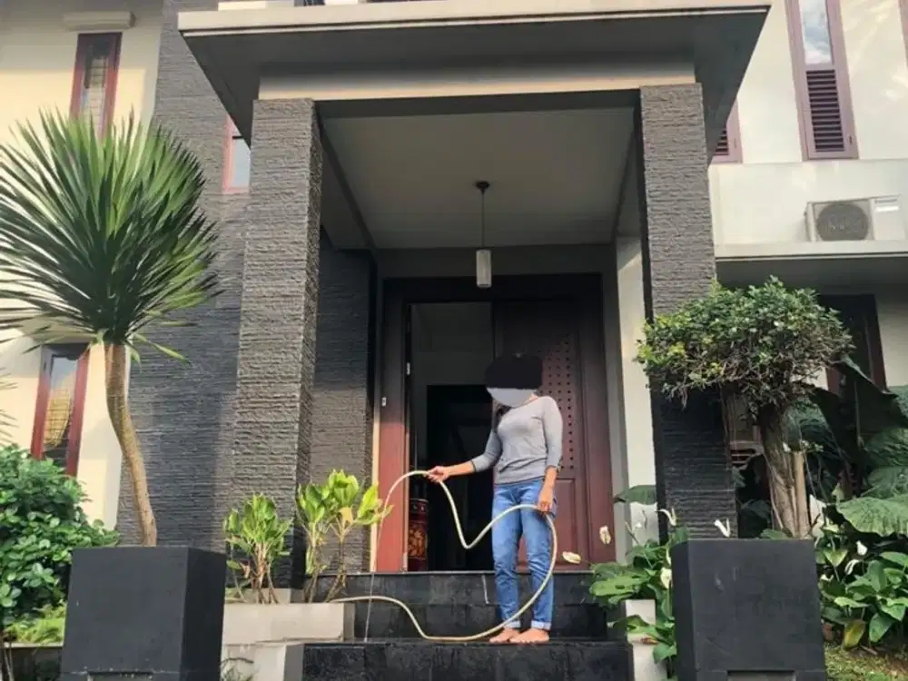 Sewa Rumah Mewah Dengan Kolam Renang di Citra Gran Cibubur